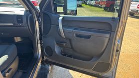 2014 CHEVROLET SILVERADO 2500 HD CREW CAB PICKUP V8, TURBO DIESEL, 6.6L LT PICKUP 4D 8 FT