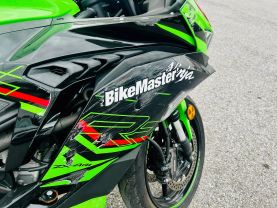 2023 KAWASAKI ZX400SPFNL NINJA ZX-4RR KRT SPORTBIKES - -