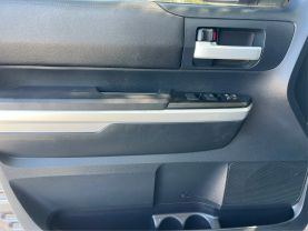 2015 TOYOTA TUNDRA CREWMAX