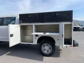 2019 FORD F350 SUPER DUTY CREW CAB 8FT KNAPHEIDE SERVICE BED TRUCK SERVICE/UTILITY TRUCKS V8, FLEX FUEL, 6.2 LITER XL PICKUP 4D 8 FT - Eddies Auto Sales
