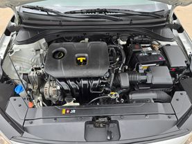 2020 Hyundai Elantra - Image 28