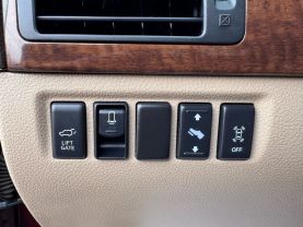 2012 NISSAN ARMADA