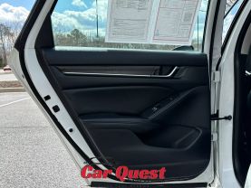 2018 Honda Accord Hybrid - Image 13