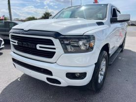 2020 RAM 1500 CREW CAB PICKUP V8, HEMI, 5.7 LITER BIG HORN PICKUP 4D 5 1/2 FT