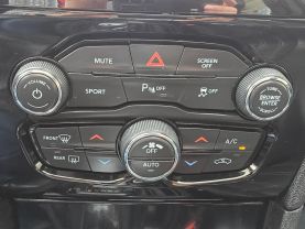 2022 Chrysler 300300s V6 Sedan 4d - Image 25