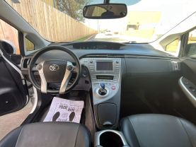 2013 TOYOTA PRIUS HATCHBACK 4-CYL, HYBRID, 1.8 LITER ONE HATCHBACK 4D