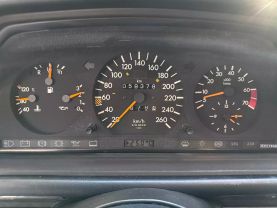1995 MERCEDES-BENZ E500 - - SEDAN