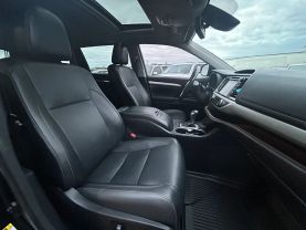 2017 TOYOTA HIGHLANDER SUV V6, 3.5 LITER XLE SPORT UTILITY 4D