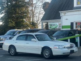 2006 LINCOLN TOWN CAR SEDAN V8, 4.6 LITER SIGNATURE LIMITED SEDAN 4D