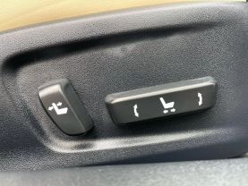 2016 Lexus Is - Image 24