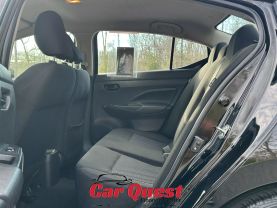 2022 Nissan Versa - Image 12