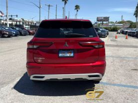 2024 Mitsubishi Outlander - Image 3