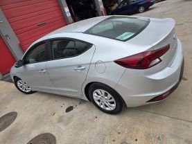 2020 Hyundai Elantra - Image 10