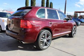 2004 Porsche Cayenne - Image 2