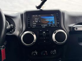 2017 JEEP WRANGLER UNLIMITED SUV V6, 3.6 LITER SAHARA SPORT UTILITY 4D
