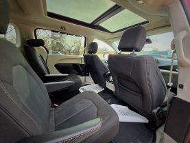 2020 CHRYSLER PACIFICA VAN V6, 3.6 LITER TOURING MINIVAN 4D