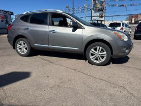 2013 Nissan Rogue - Image 2