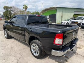 2019 RAM 1500 CREW CAB PICKUP V8, HEMI, 5.7 LITER BIG HORN PICKUP 4D 5 1/2 FT