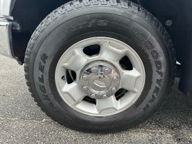 Used 2010 FORD F250 SUPER DUTY CREW CAB PICKUP V8, TURBO DSL 6.4L XLT PICKUP 4D 8 FT - LA Auto Star located in Virginia Beach, VA