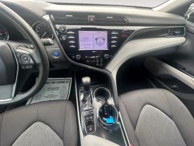 2020 Toyota Camry Hybrid Le Sedan 4d - Image 11