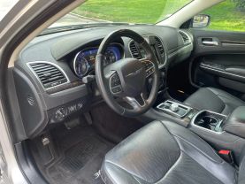 2017 CHRYSLER 300 SEDAN V6, 3.6 LITER 300C SEDAN 4D