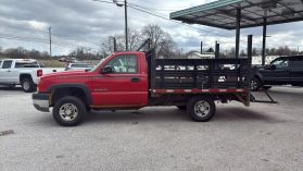 2005 Chevrolet Silverado 2500 Hd Regular Cab Pickup 2d 8 Ft - Image 1