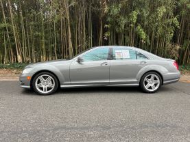 2013 MERCEDES-BENZ S-CLASS SEDAN V8, TWIN TURBO, 4.6L S 550 SEDAN 4D