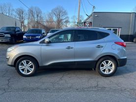 2012 HYUNDAI TUCSON SUV 4-CYL, PZEV, 2.4 LITER GLS SPORT UTILITY 4D