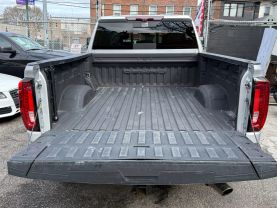 2021 GMC SIERRA 2500 HD CREW CAB PICKUP V8, 6.6 LITER DENALI PICKUP 4D 6 1/2 FT