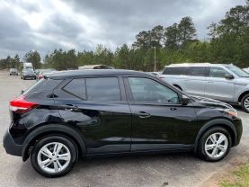2020 Nissan Kicks S Sport Utility 4d - Image 9