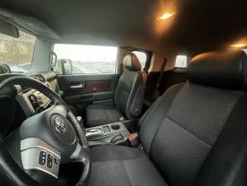 2007 TOYOTA FJ CRUISER SUV V6, 4.0 LITER SPORT UTILITY 2D