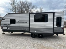 2024 COACHMEN CATALINA SUMMIT 8 RV - 231MKS at T&T Repairables - used car dealership in Spencer, Indiana.