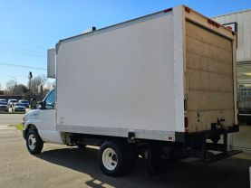 2016 Ford E350 Super Duty Cutawaycutaway Van 2d - Image 9