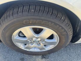 2004 TOYOTA AVALON