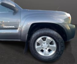 2009 TOYOTA TACOMA DOUBLE CAB PICKUP V6, 4.0 LITER PRERUNNER PICKUP 4D 5 FT