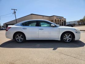 2010 NISSAN MAXIMA SEDAN V6, 3.5 LITER SV SEDAN 4D