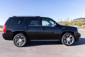 2013 CADILLAC ESCALADE SUV V8, FLEX FUEL, 6.2 LITER PREMIUM SPORT UTILITY 4D