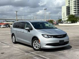 2023 CHRYSLER VOYAGER