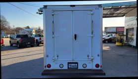 2015 Chevrolet Express Commercial Cutaway Cutaway Van 2d - Image 4