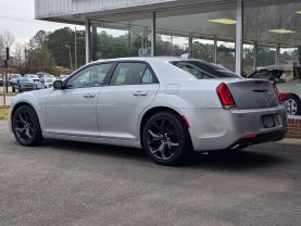 2022 Chrysler 300300s V6 Sedan 4d - Image 8