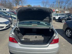 2004 TOYOTA AVALON