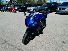 2022 YAMAHA YZF-R7 SPORTBIKES - -