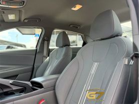 2023 Hyundai Elantra - Image 17