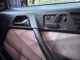 1995 MERCEDES-BENZ E500 - - SEDAN