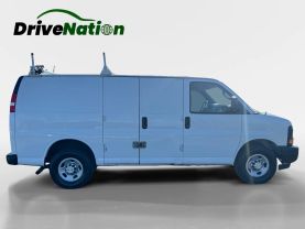 2017 CHEVROLET EXPRESS 3500 CARGO CARGO V8, FLEX FUEL, 6.0 LITER REGULAR VAN 3D