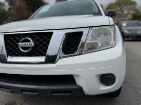 2015 NISSAN FRONTIER CREW CAB PICKUP V6, 4.0 LITER SV PICKUP 4D 5 FT