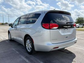 2023 CHRYSLER VOYAGER