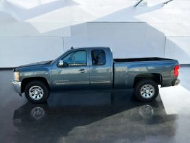 2013 CHEVROLET SILVERADO 1500 EXTENDED CAB PICKUP V8, FLEX FUEL, 4.8 LITER LT PICKUP 4D 6 1/2 FT