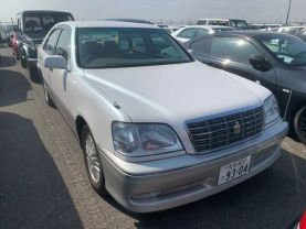 2000 TOYOTA CROWN SEDAN 2JZ-FSE ROYAL SALOON
