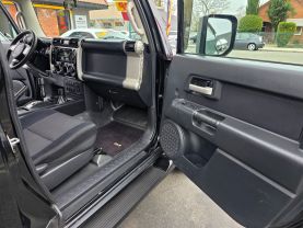 2007 TOYOTA FJ CRUISER SUV V6, 4.0 LITER SPORT UTILITY 2D